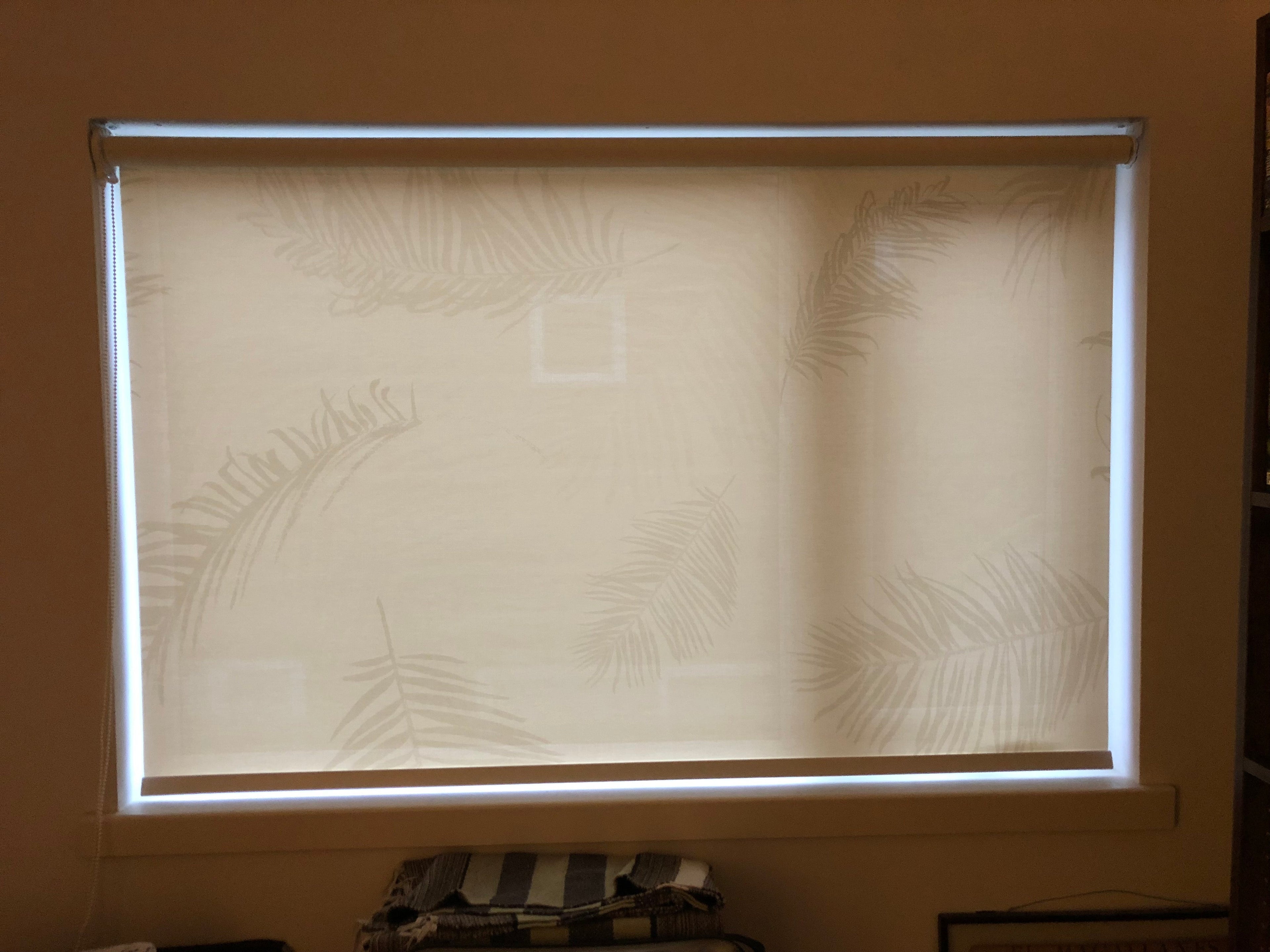 ROLLER ESTAMPADO PLUMAS BEIGE