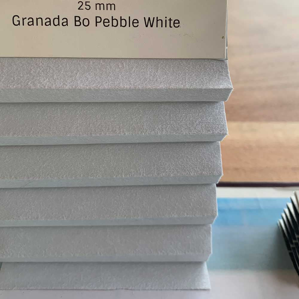 HONEYCELL GRANADA BLACKOUT PEBBLE WHITE